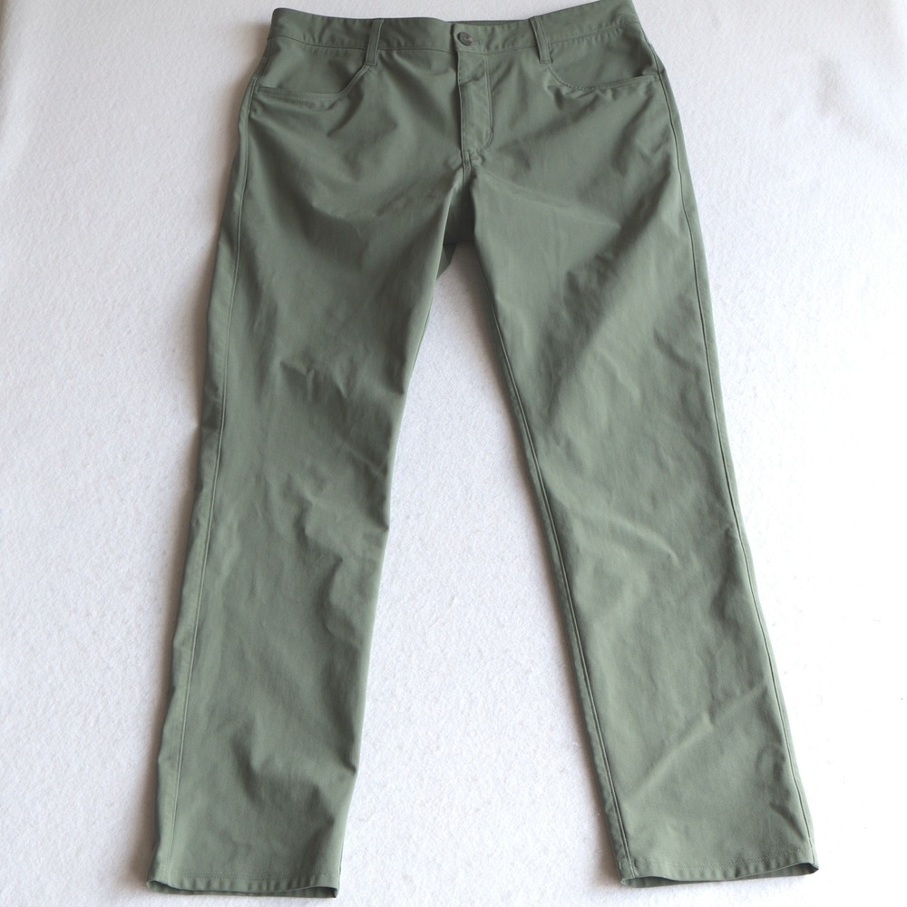 Vuori Meta Pant Mens 36 Sage Green Technical Stretch Chino 5-Pocket